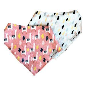 NWOT Bebe Tales Bundle of Two Baby Bandanas, Teething/Drool Bibs//Llamas